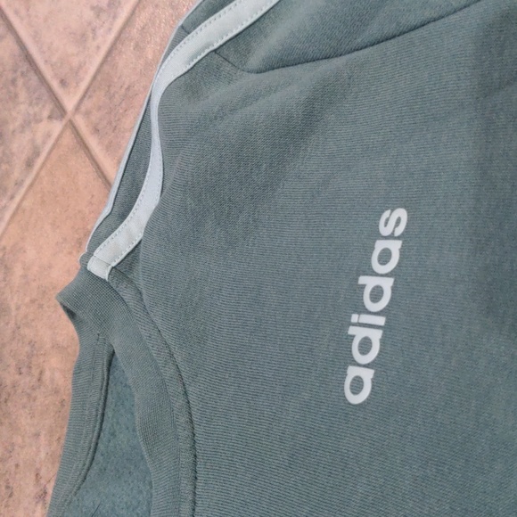 Adidas sweatshirt - Picture 3 of 3